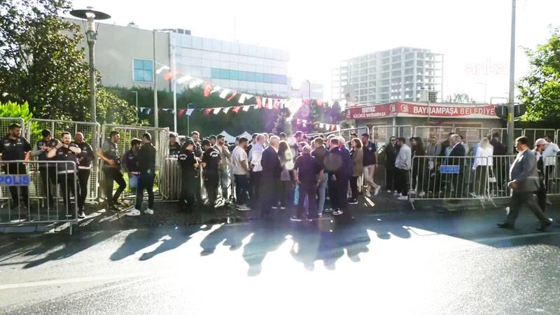 Bayrampaşa’da başkan vekili seçimi; polis yoğun güvenlik önlemi aldı, vatandaş dev ekrandan takip ediyor