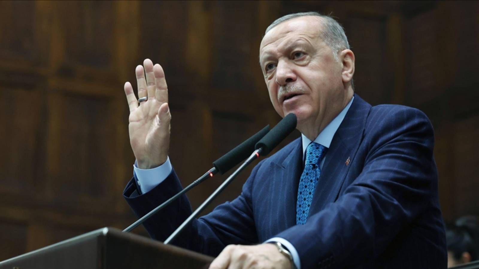 Cumhurbaşkanı Erdoğan: Avrupa Basketbol Şampiyonası’nda 2’nci olan A Millî Erkek Basketbol Takımımızı yürekten tebrik ediyorum