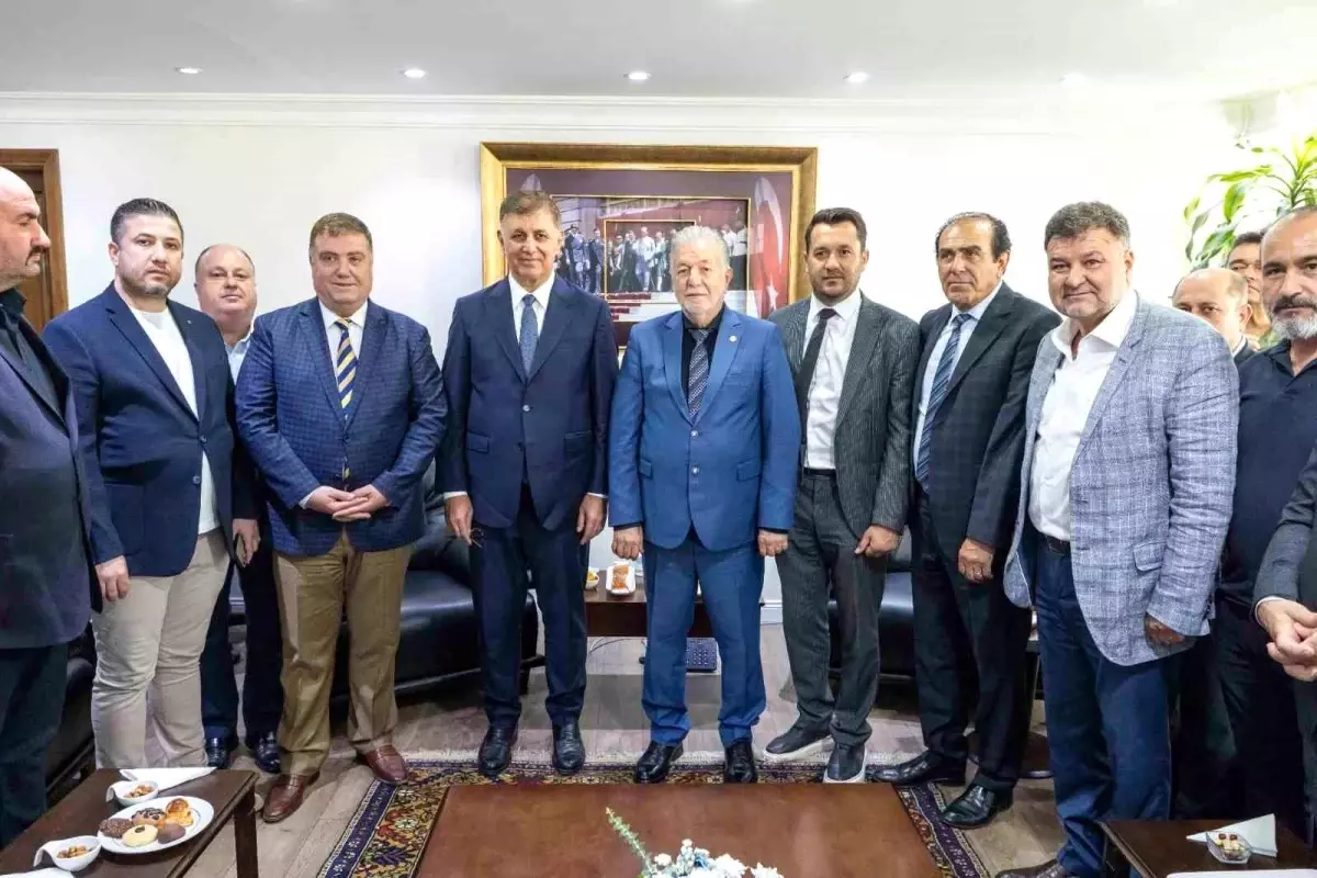 İzmir Esnafı ile Yerel Yönetim Arasında Yapıcı Diyalog