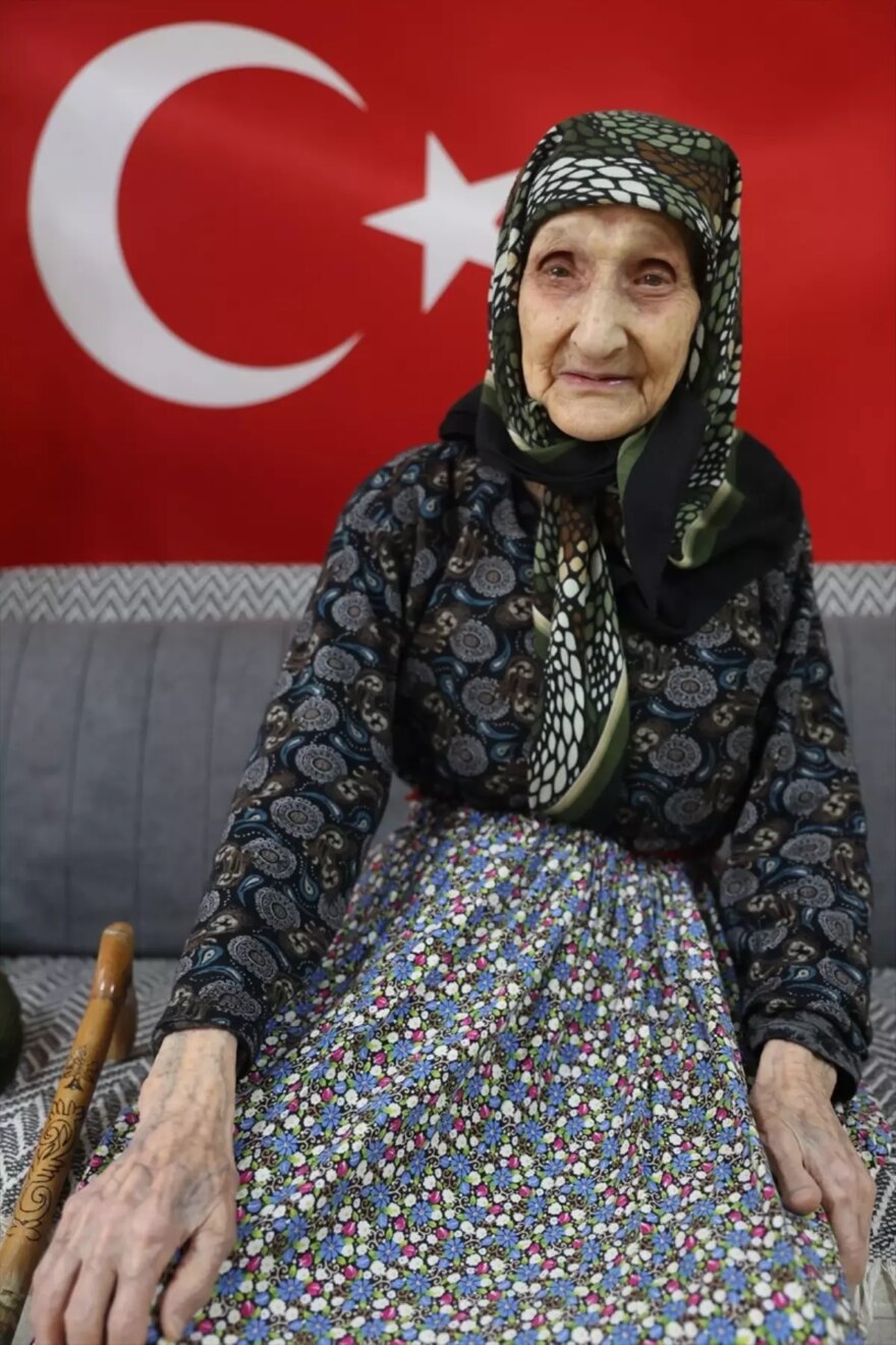 Cumhuriyet’in Asırlık Çınarları: Kırklareli’nin 105, 104 ve 103 Yaşındaki Nene Hatunları cumhuriyetin asirlik cinarlari kirklarelinin 105 104 ve 103 yasindaki nene hatunlari 4BWYBDGG.jpg