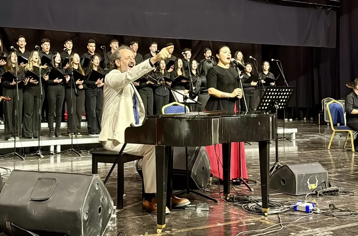 kirsehirde kim var sanat etkinligi duzenlendi umG27gkH.jpg