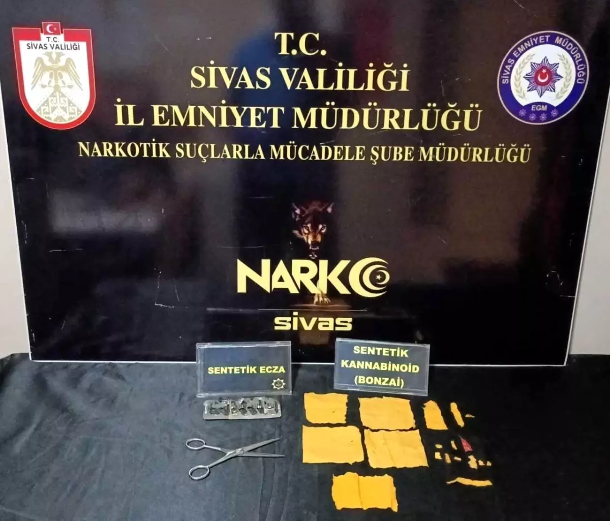 sivasta uyusturucu ticareti operasyonu 8 supheli yakalandi 5J4cqGOk.jpg