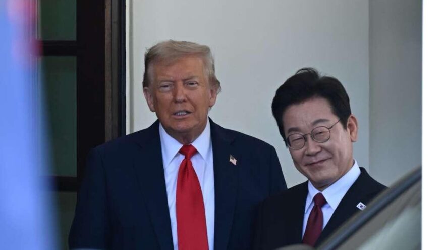 Trump: Güney Kore gümrük vergilerinin düşürülmesi karşılığında ABD’ye 350 milyar dolar ödemeyi kabul etti trump guney kore gumruk vergilerinin dusurulmesi karsiliginda abdye 350 milyar dolar odemeyi kabul etti PsmwSgd1.jpg